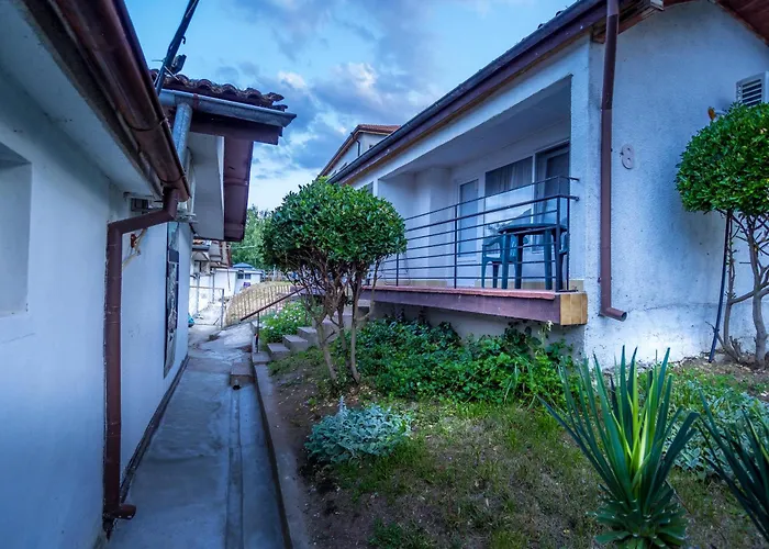 Alexander Üdülőpark 2*