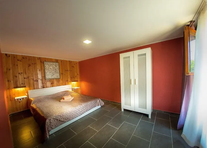 Alexander 2* Skorpilovci